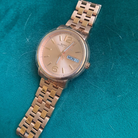 COPY - Marc Jacobs Women’s Rose Gold Watch - Picture 2 of 5